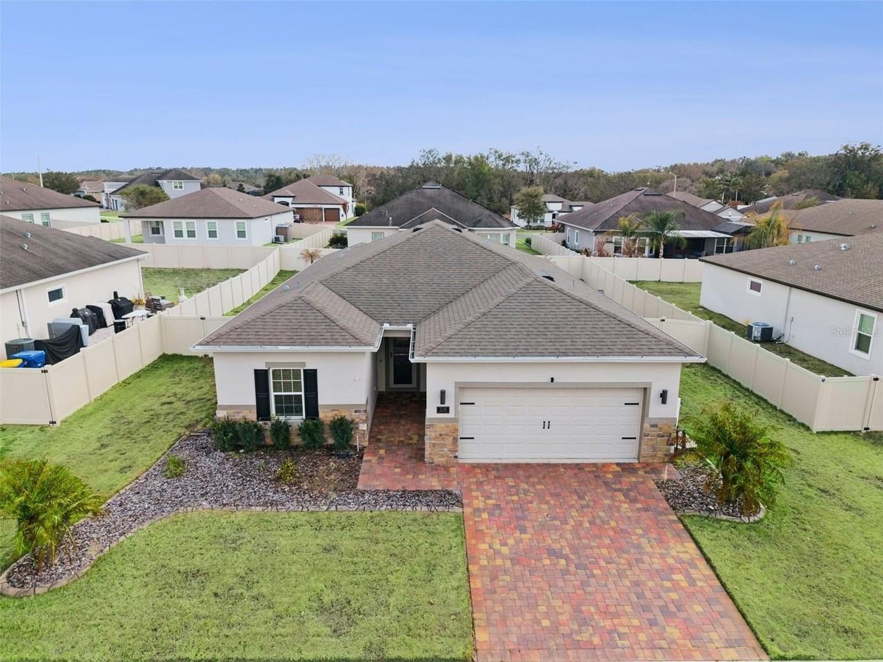 236 Messina Pl - Photo 4 of 40