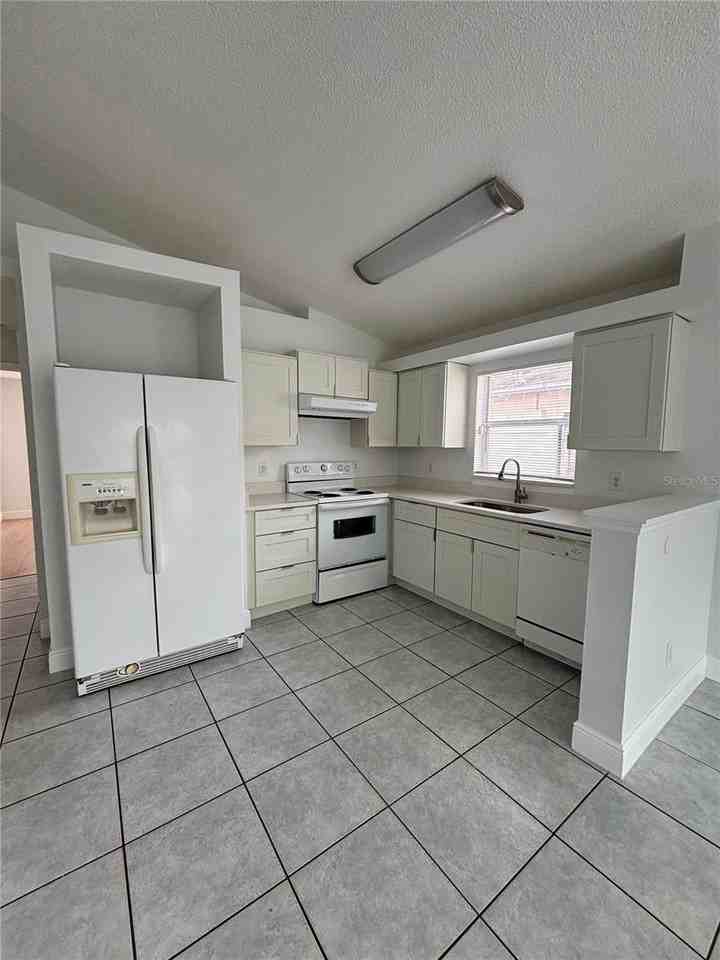 933 Vista Palma Way - Photo 2 of 9