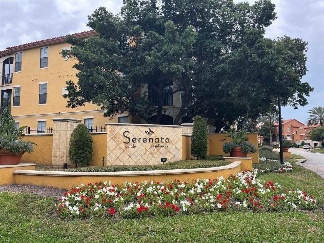 6151 Metrowest Blvd #206