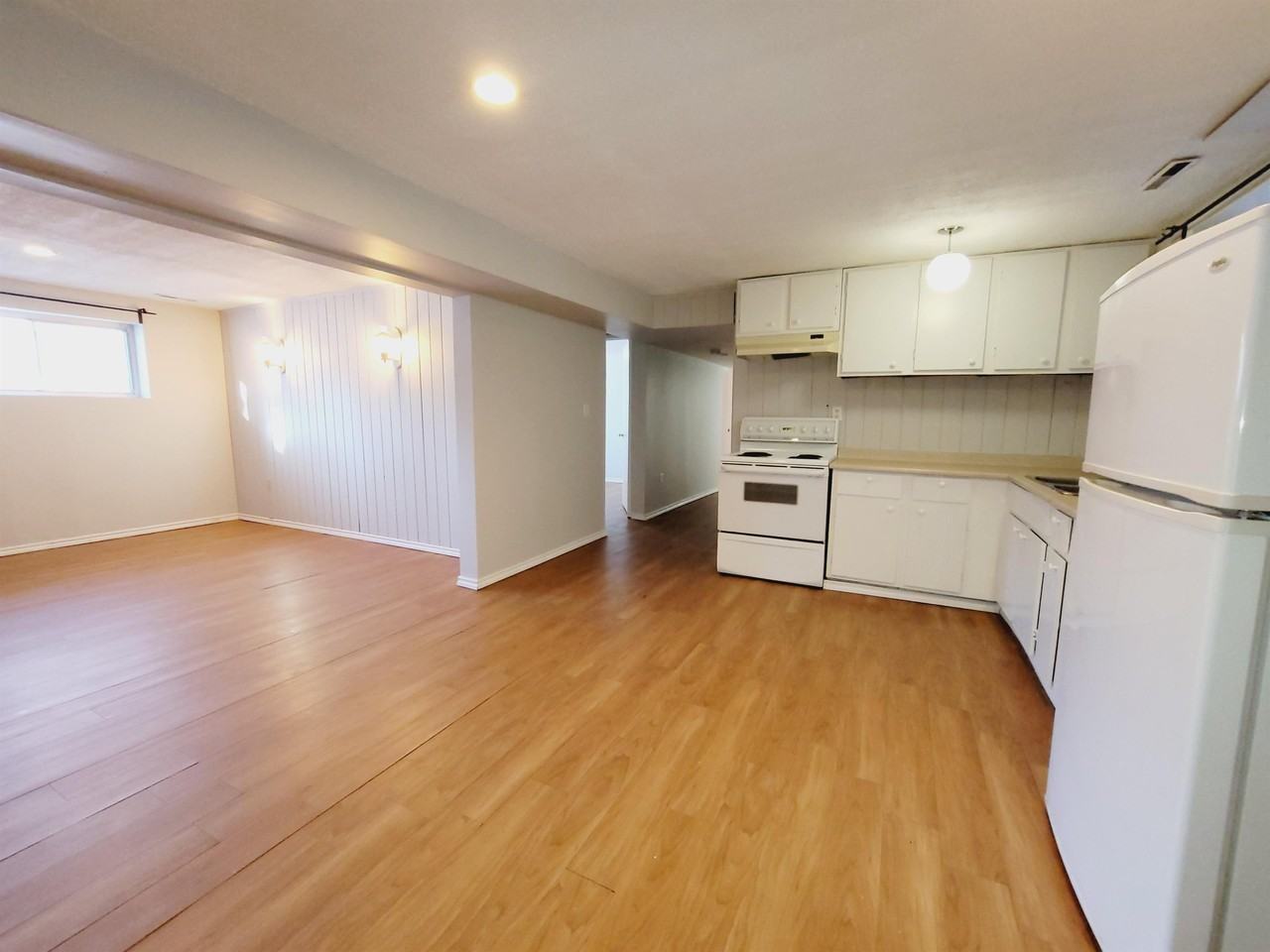 2107 86 St Nw Bsmt #BS - Photo 2 of 12