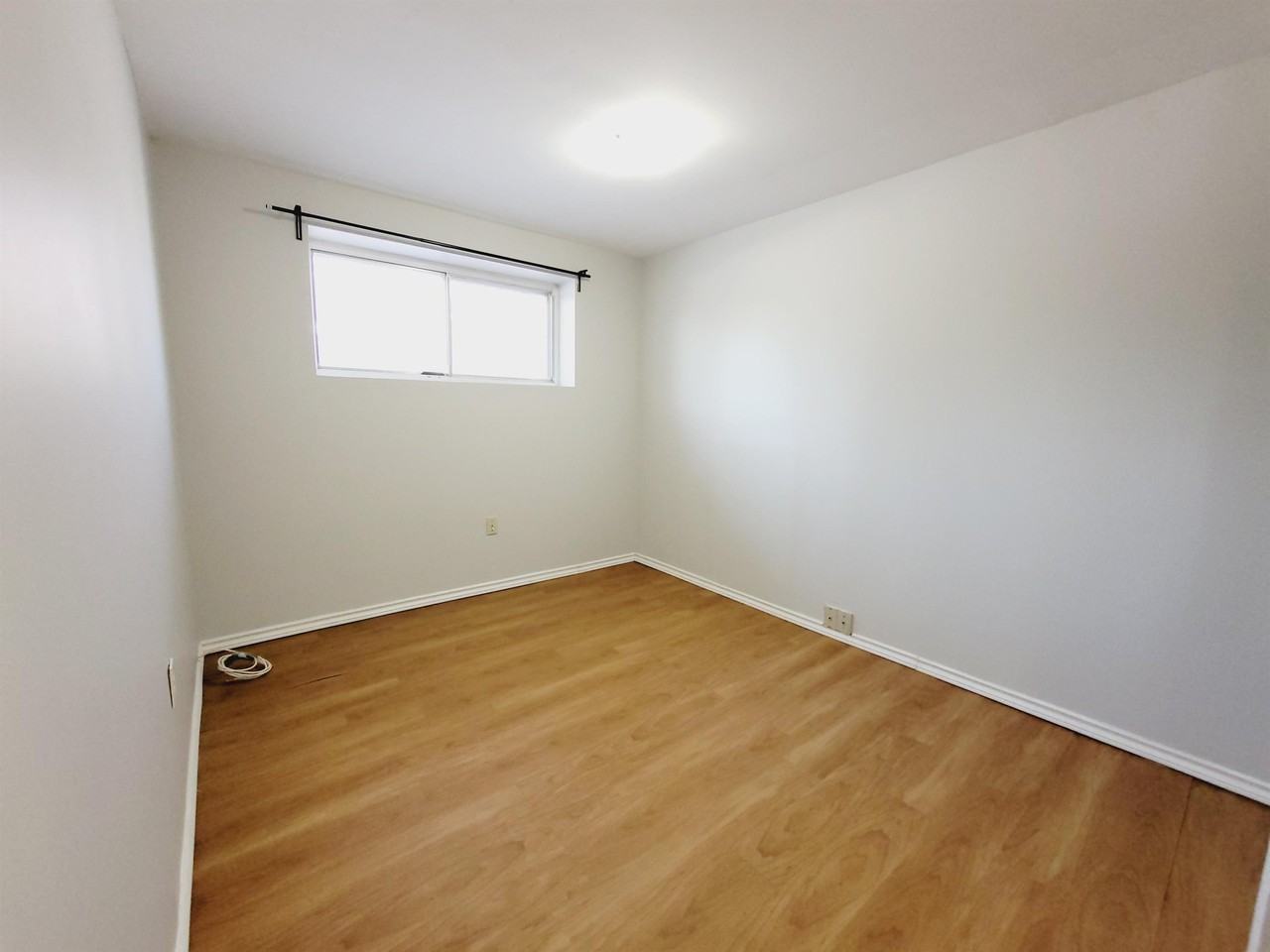 2107 86 St Nw Bsmt #BS - Photo 6 of 12