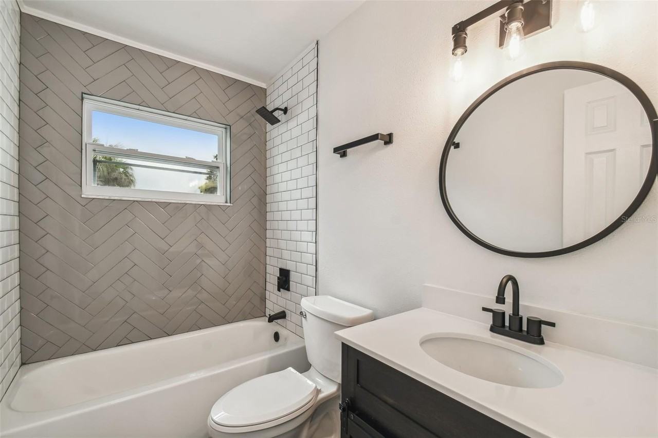 6408 Yosemite Dr - Photo 7 of 19