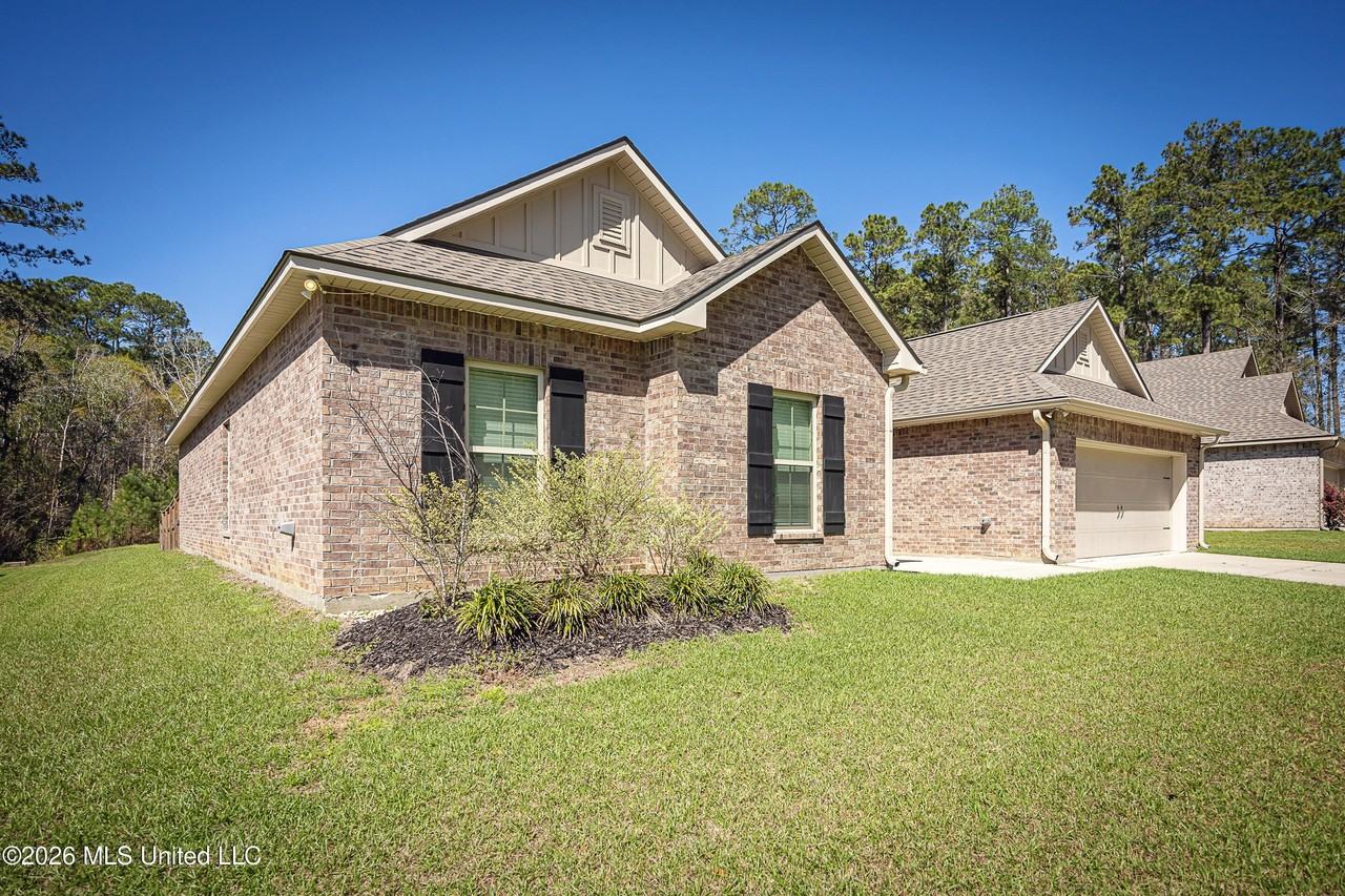 6995 Osprey Dr - Photo 3 of 50