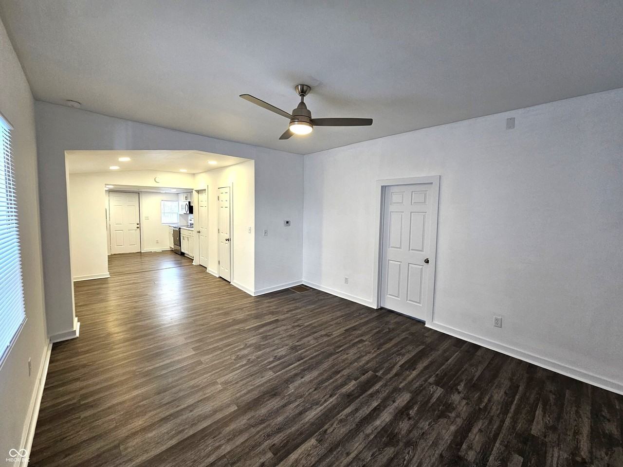 2121 Webb St - Photo 3 of 21