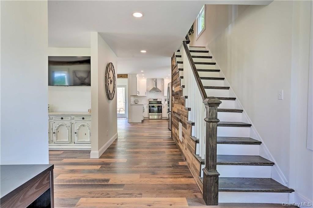 207 S Plank Rd - Photo 3 of 27