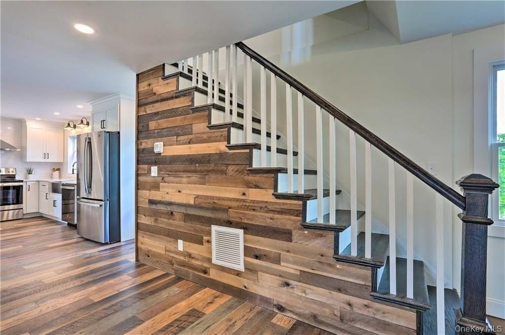 207 S Plank Rd - Photo 4 of 27