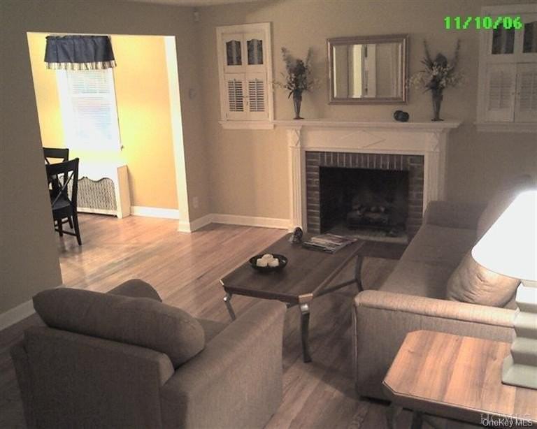 263 N Regent St - Photo 2 of 13