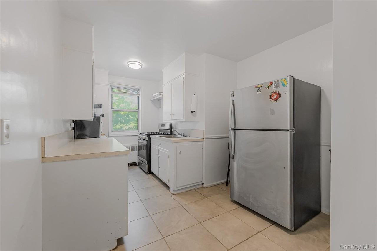 1234 Midland Ave #1C - Photo 4 of 14
