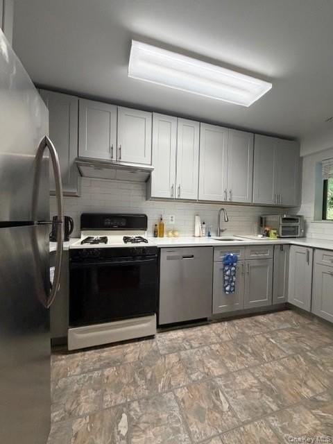 352 N Greeley Ave - Photo 4 of 23