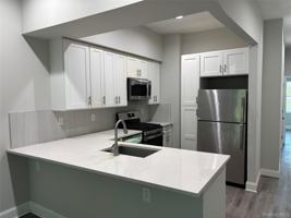 featured image of 19314 Jamaica Ave #2FL