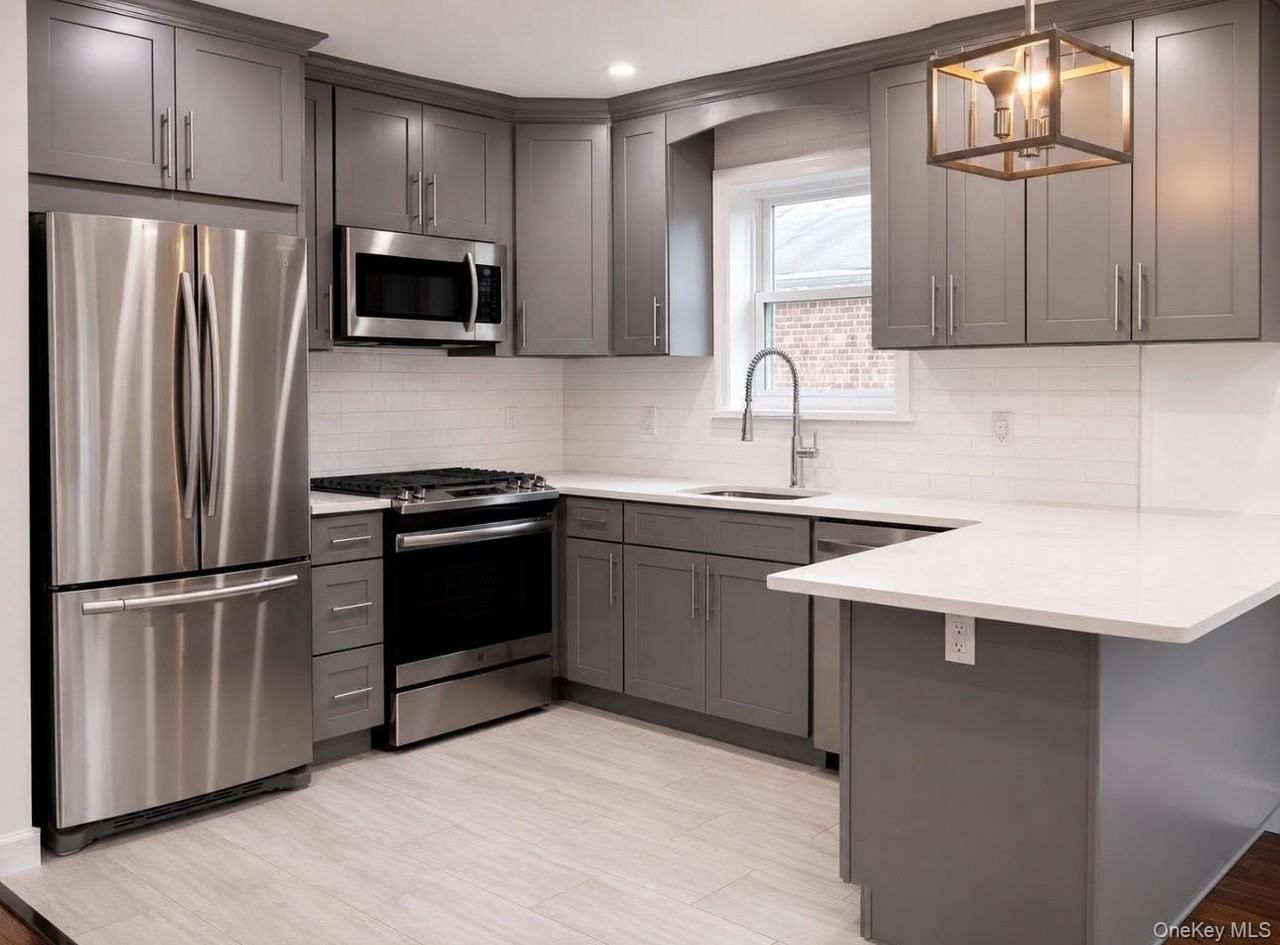 57 7th St #2 - Photo 2 of 11