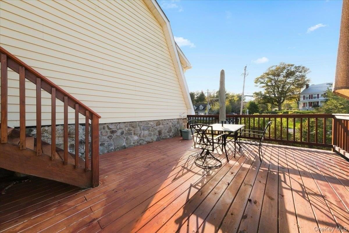 1403 Kings Hwy - Photo 4 of 40