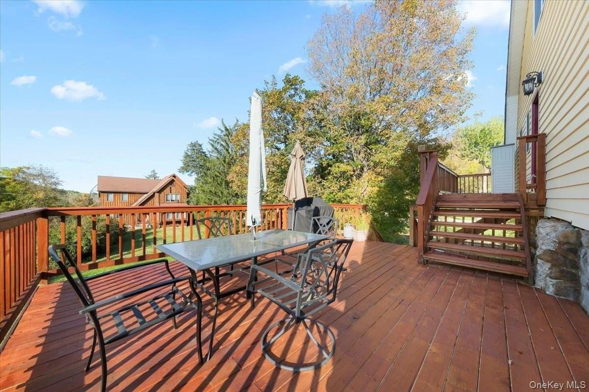 1403 Kings Hwy - Photo 6 of 40