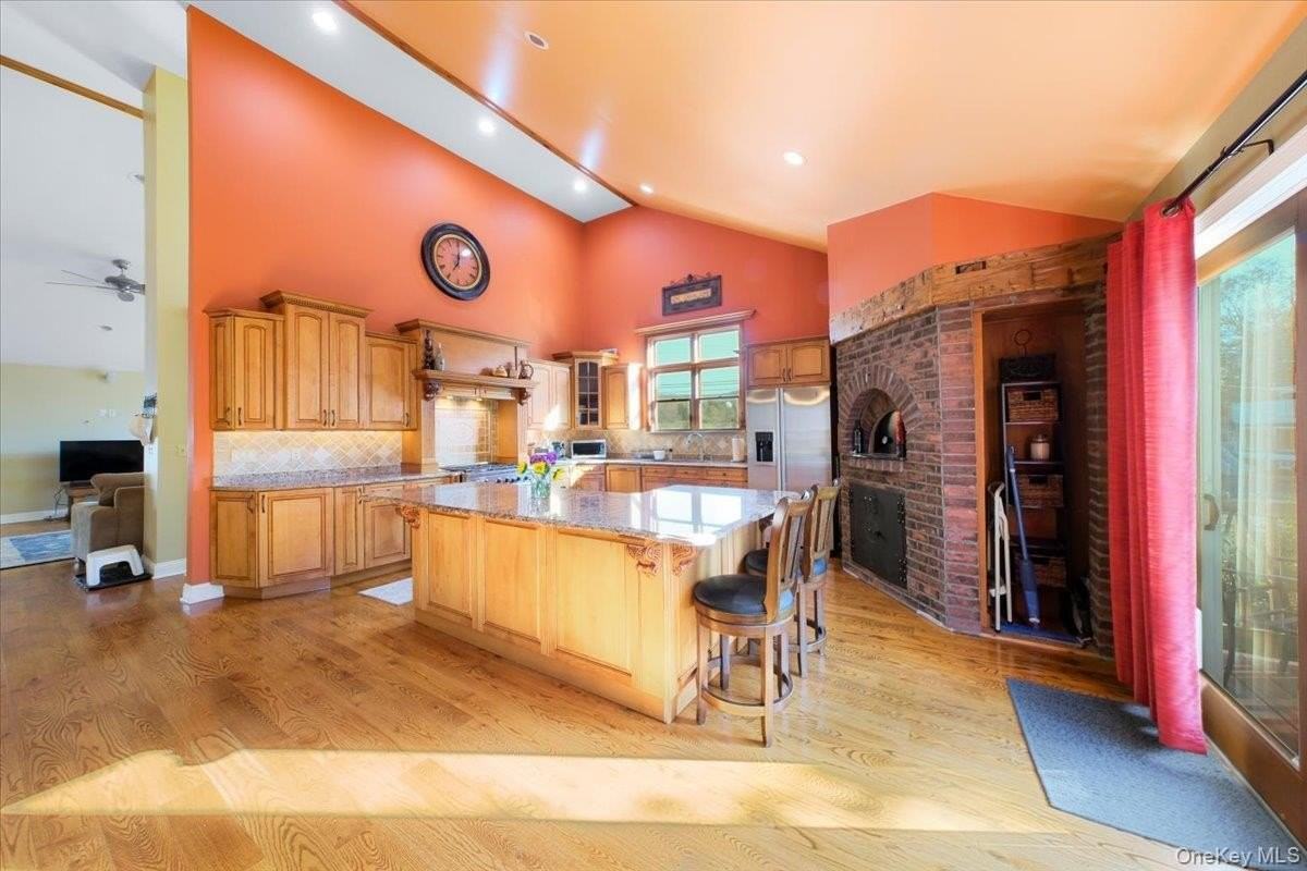1403 Kings Hwy - Photo 7 of 40