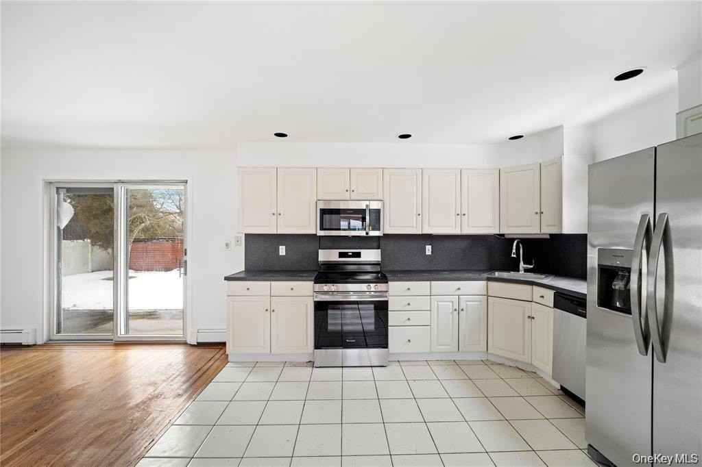 24 Elderberry Rd - Photo 5 of 16