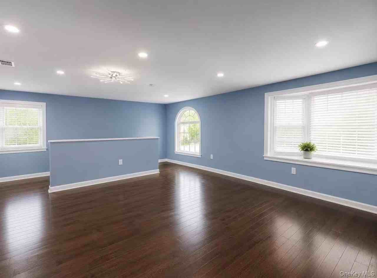 24813 139th Ave #2F - Photo 4 of 11