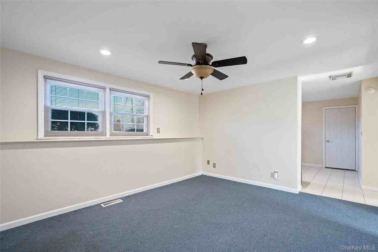 445 S Wellwood Ave - Photo 5 of 19