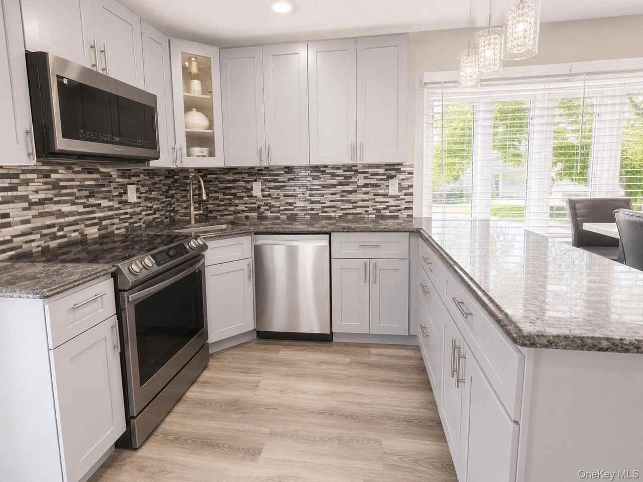 5 Regina St - Photo 2 of 17