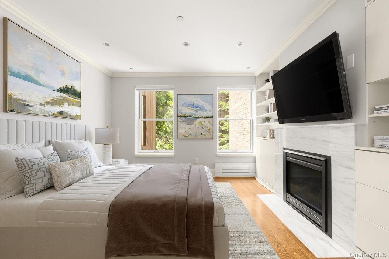 320 E 55th St - Photo 6 of 13