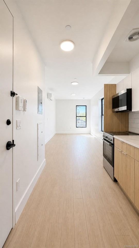 229 Ditmars St - Photo 2 of 4