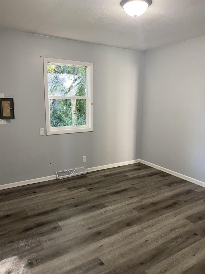 108 Tara Ct #1 - Photo 5 of 14