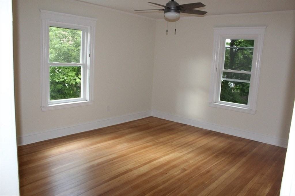 415 Commercial St #1 - Photo 6 of 11