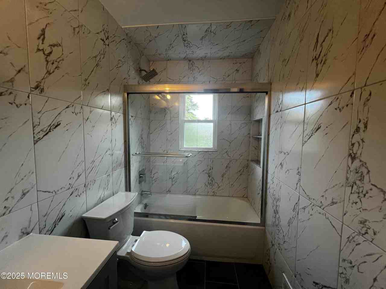 316 Spring St - Photo 7 of 12