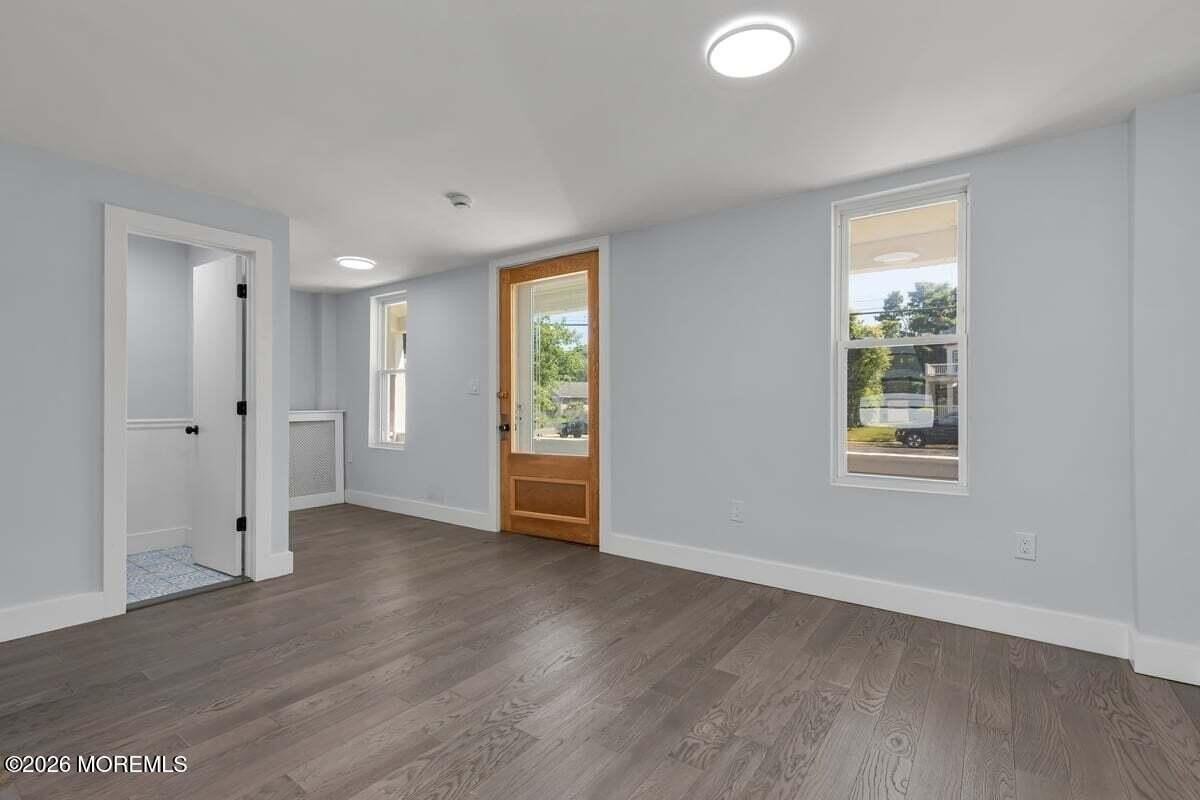 117 Cottage Pl - Photo 2 of 24