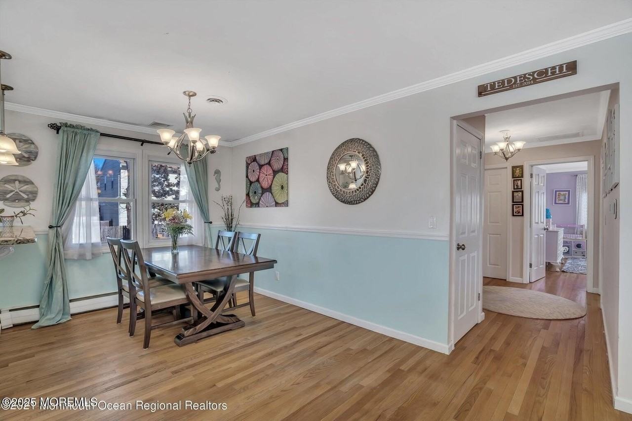 559 Dow Ave - Photo 7 of 17