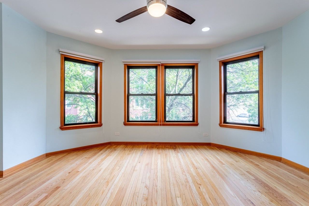 2716 N Sawyer Ave #2B - Photo 3 of 17