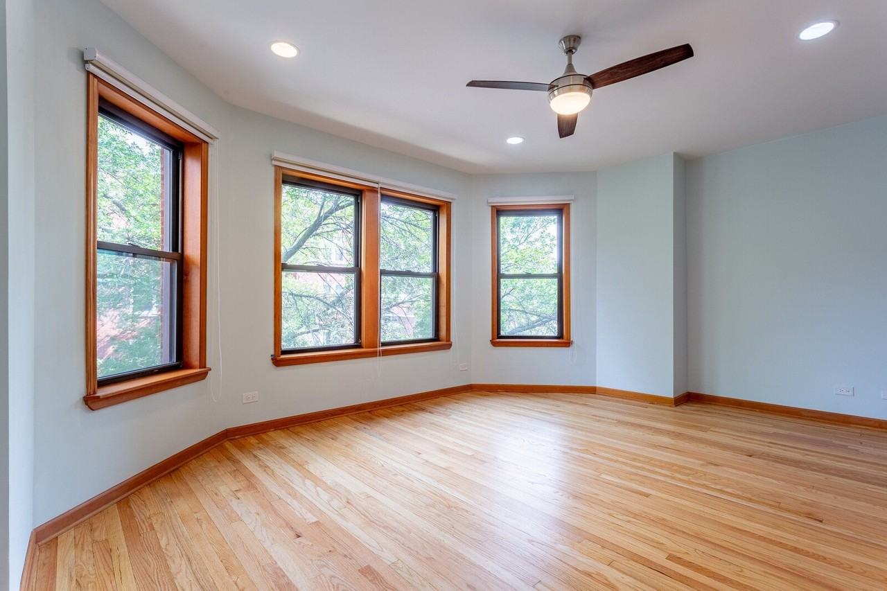 2716 N Sawyer Ave #2B - Photo 4 of 17