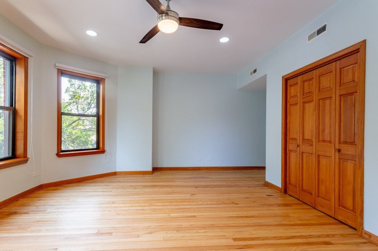 2716 N Sawyer Ave #2B - Photo 5 of 17