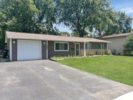 featured image of 6847 Hawthorne Ln