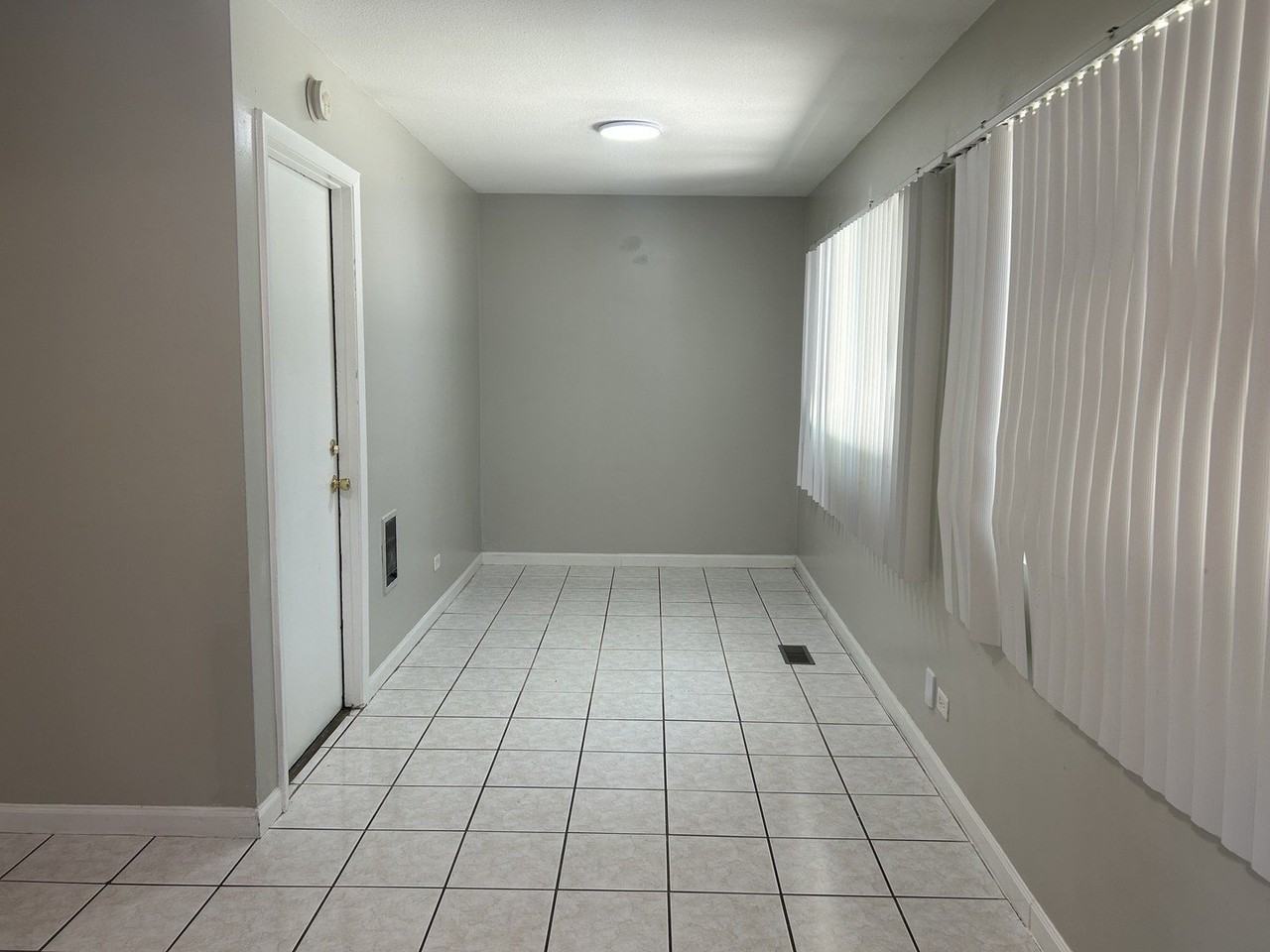 6847 Hawthorne Ln - Photo 7 of 18
