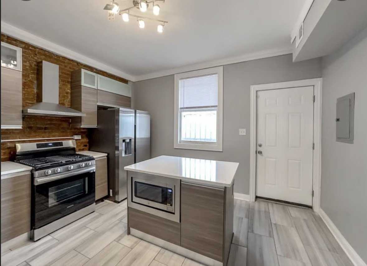 6500 S Rhodes Ave #2 - Photo 2 of 12