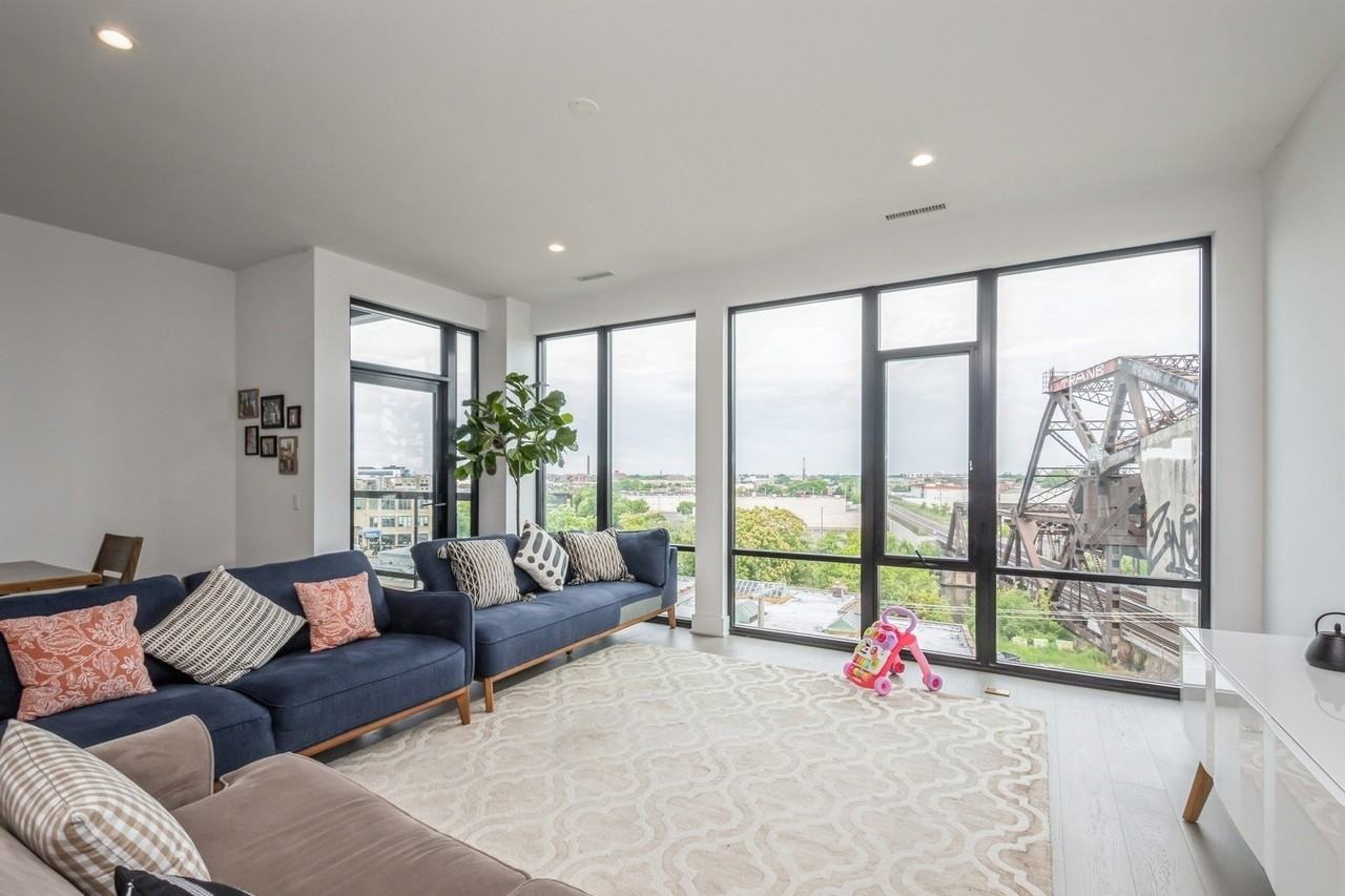 1701 W Webster Ave #608 - Photo 5 of 17