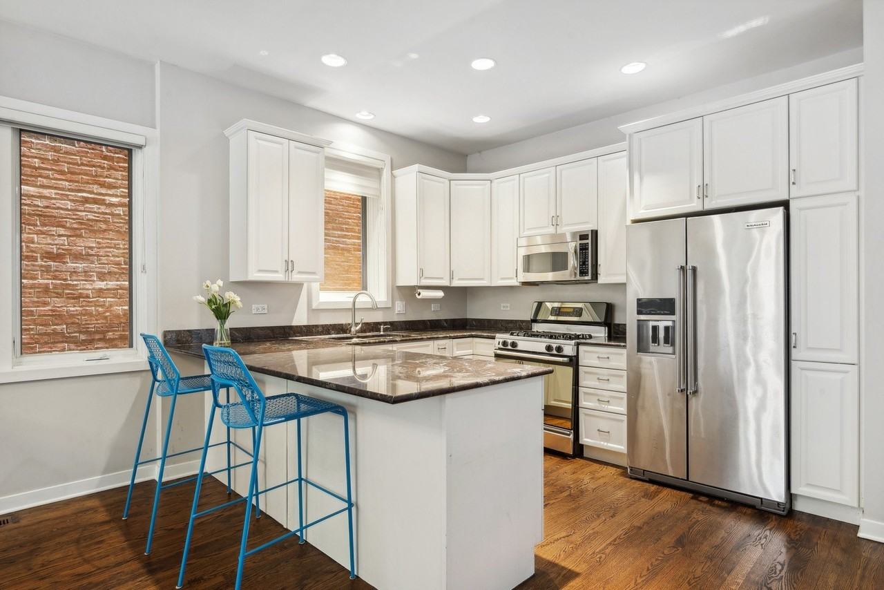 1411 N Mohawk St #1 - Photo 6 of 24