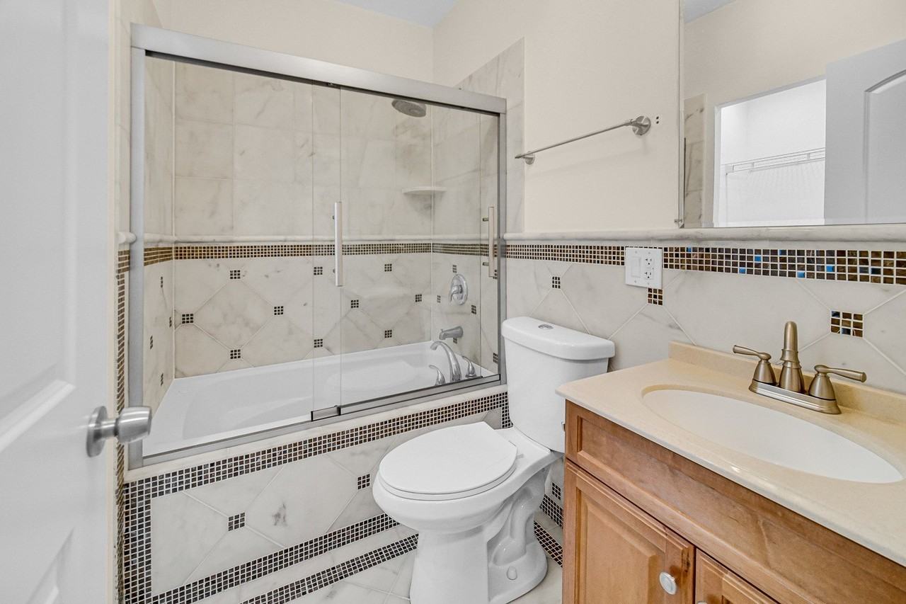 2951 N Allen Ave #1 - Photo 5 of 20