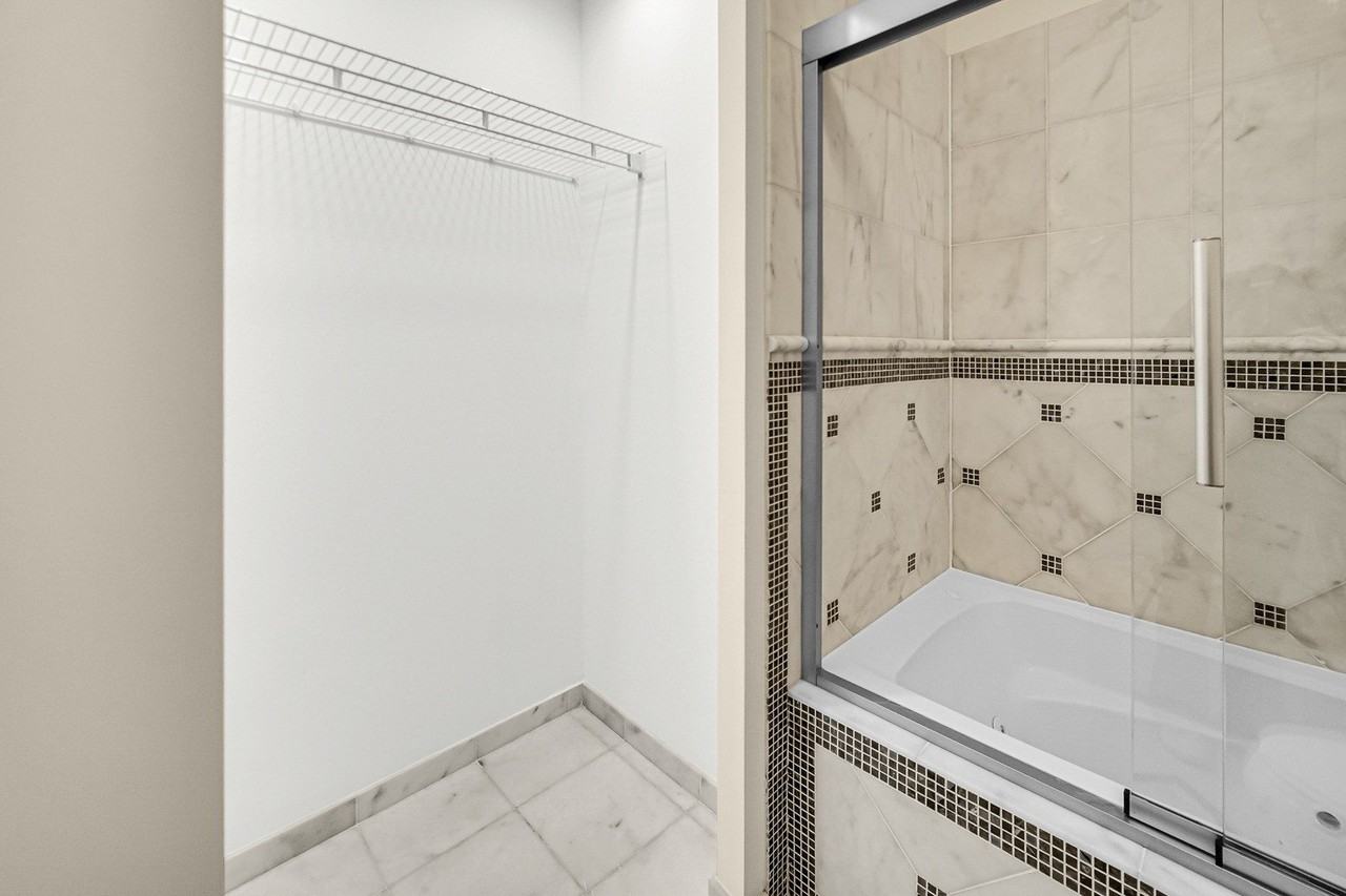 2951 N Allen Ave #1 - Photo 6 of 20