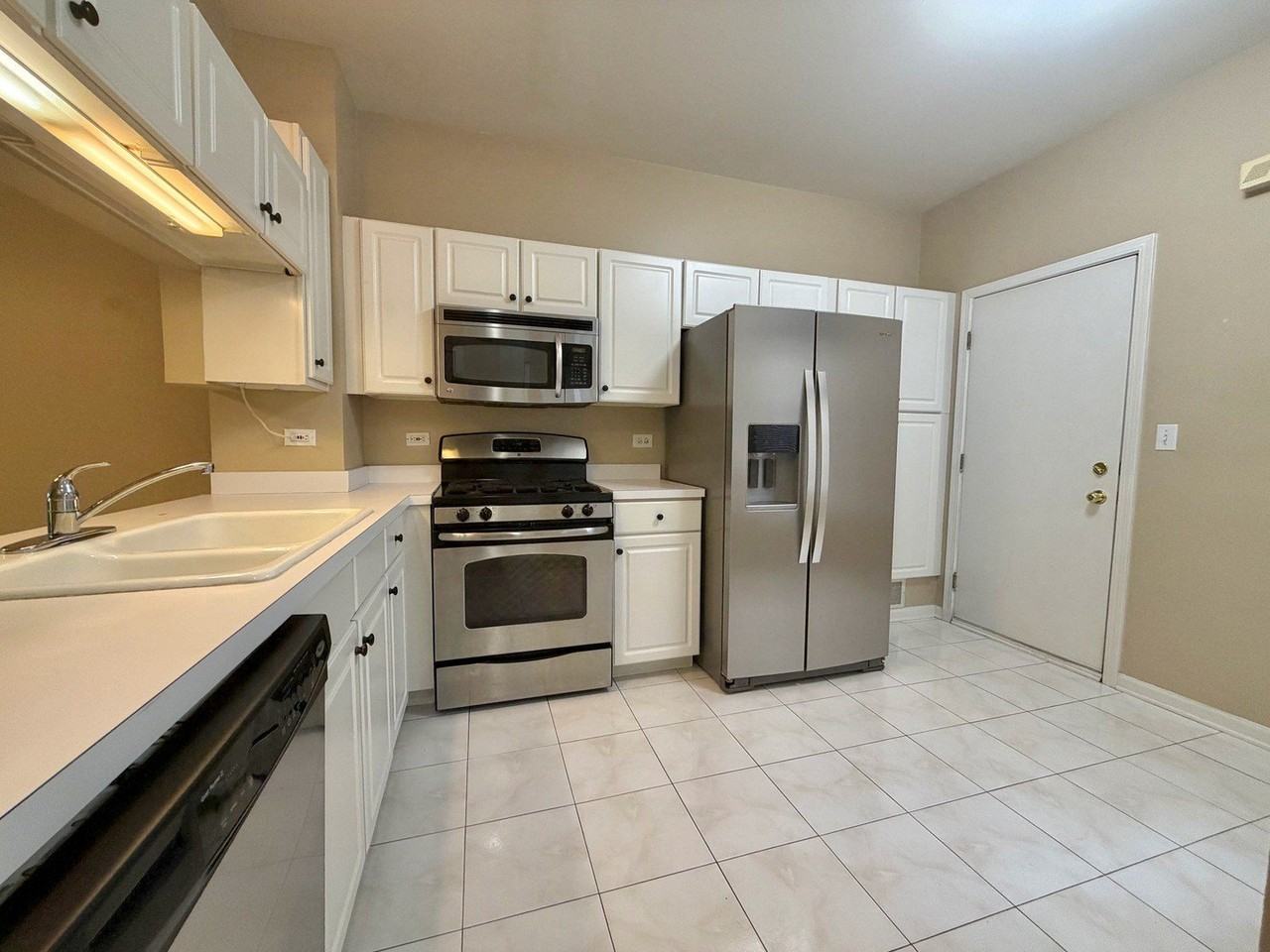 51 S Oakhurst Dr - Photo 4 of 19