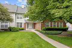 5S560 Paxton Dr #2H - Photo 1 of 1