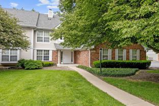 5S560 Paxton Dr #2H - Photo 1 of 1