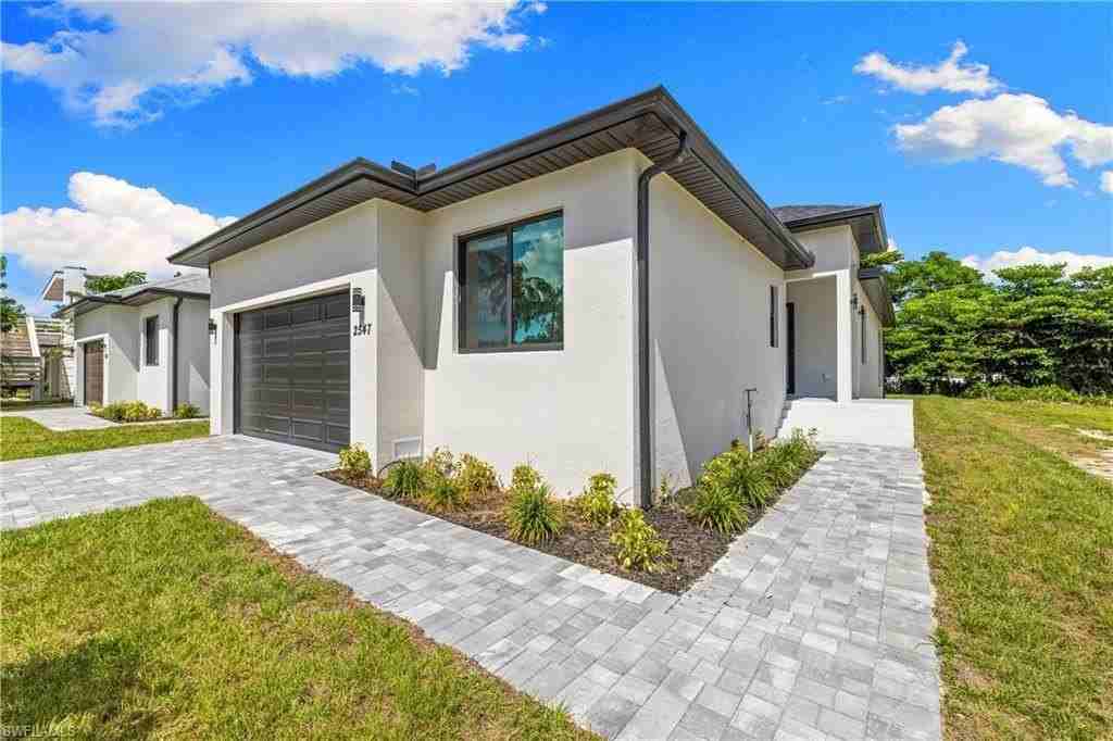 2547 Storter Ave - Photo 3 of 29