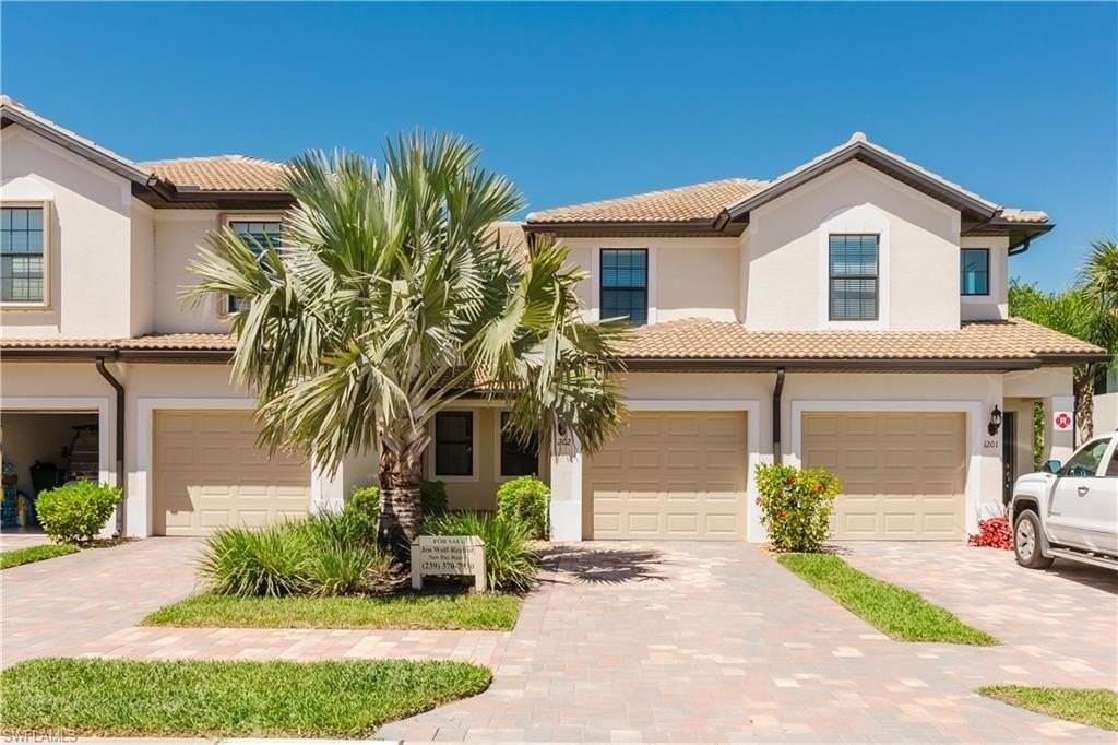 5697 Mayflower Way #1202
