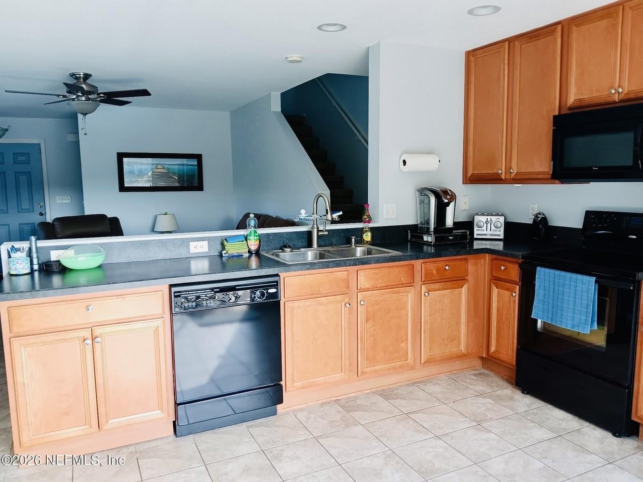 740 Cabernet Pl - Photo 2 of 12