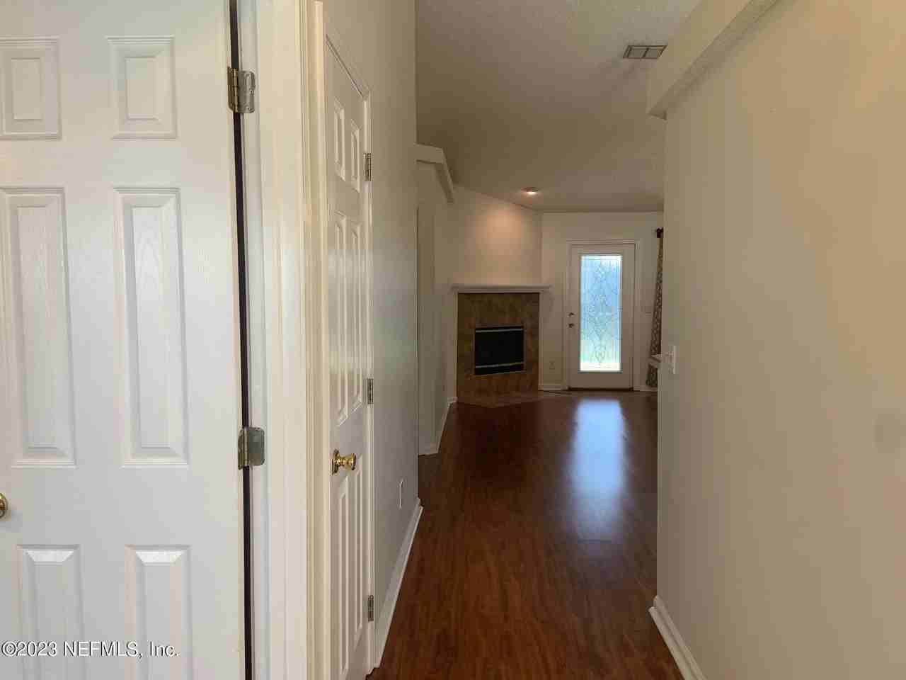 2704 Ian Ct - Photo 3 of 23