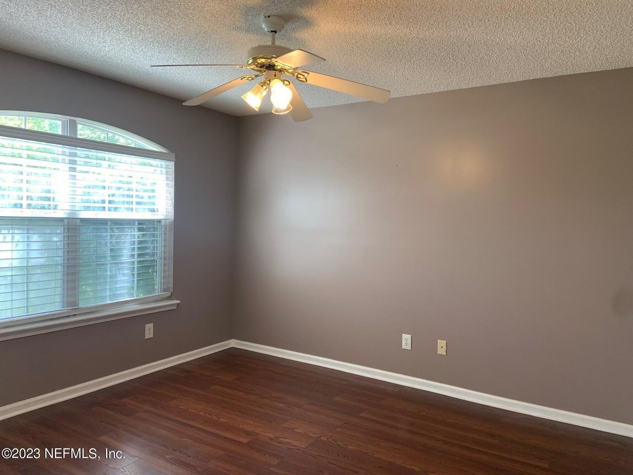 2704 Ian Ct - Photo 4 of 23