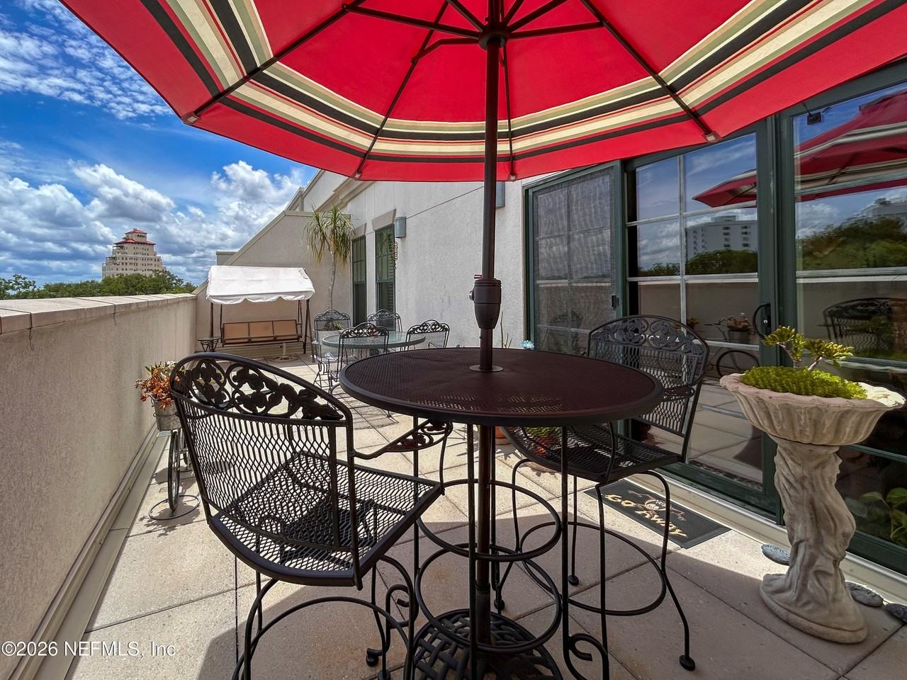 1661 Riverside Ave #410