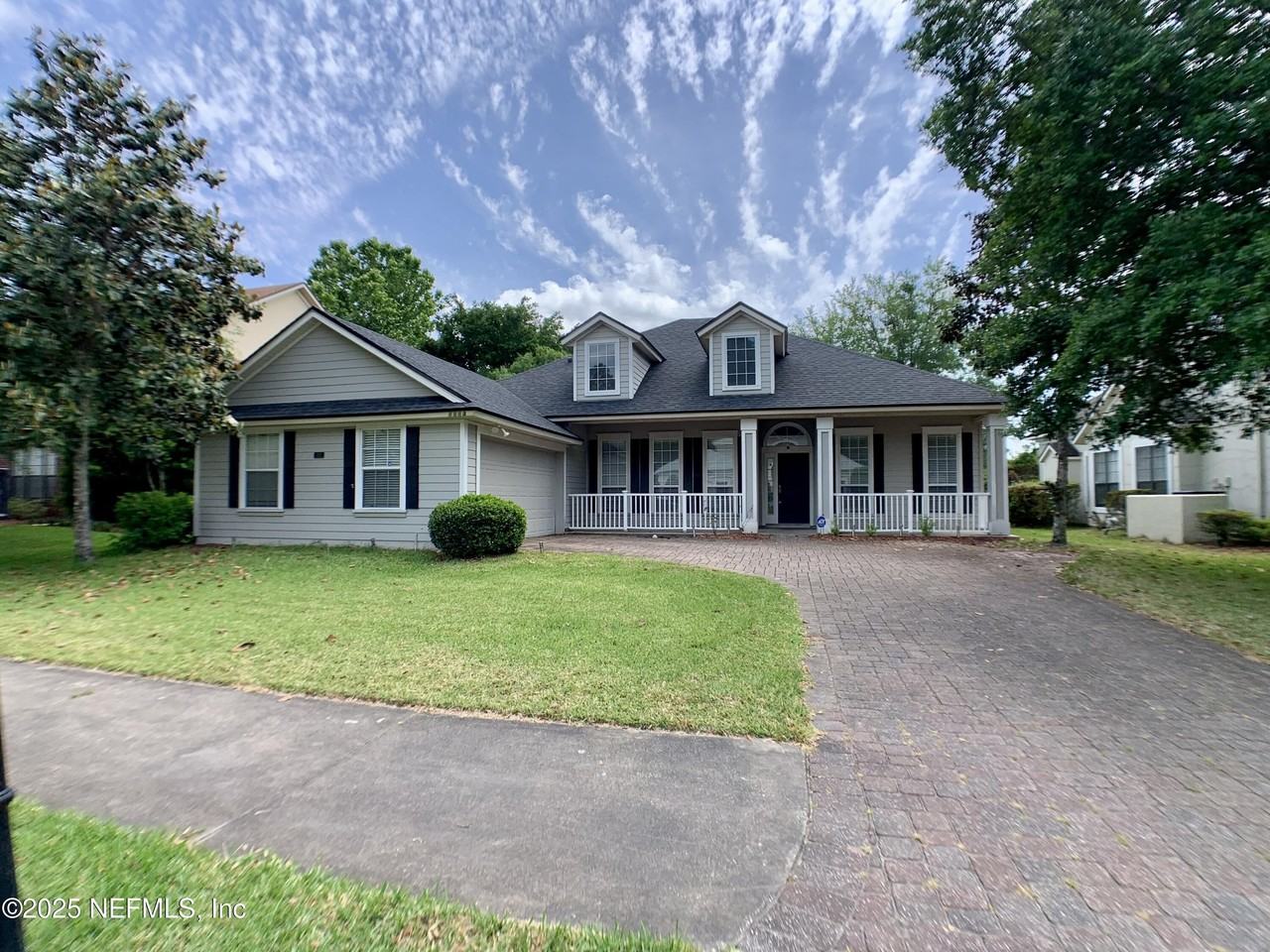 1213 Harbour Town Dr - Photo 2 of 43