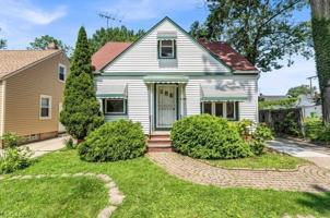 featured image of 20051 Green Oak Dr